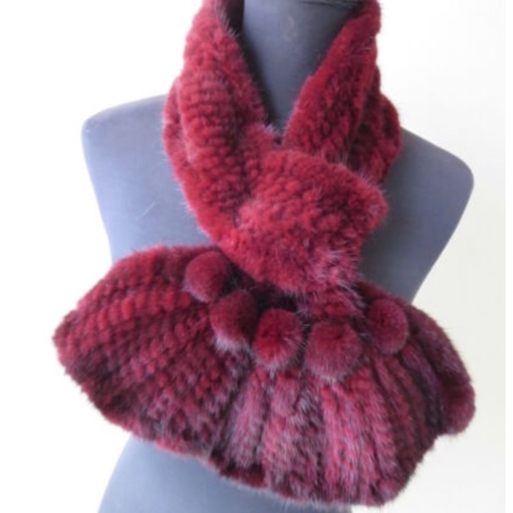 NWOT/100% Imported Mink Fur Scarf with Balls of Mink Fur in Cranberry /Red/Black